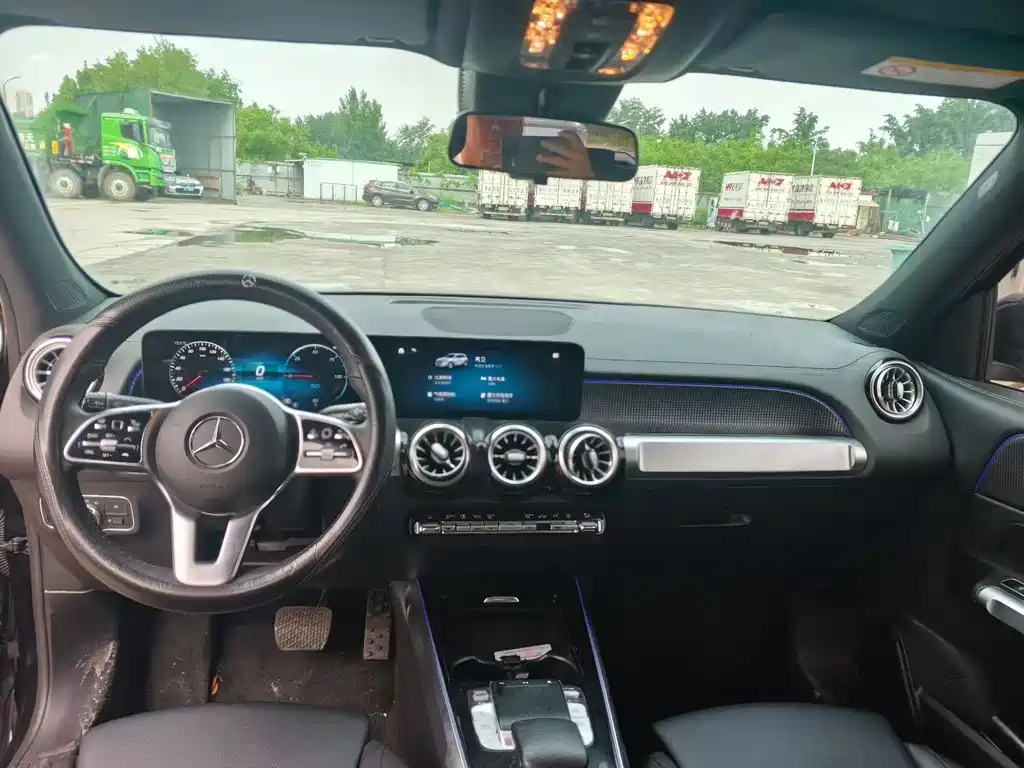 Mercedes-Benz EQB 2023