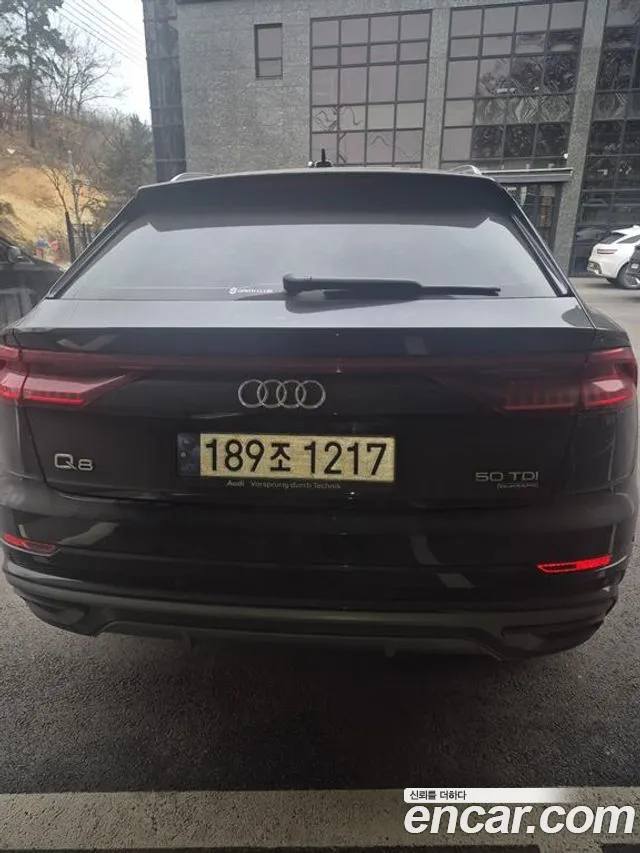 Audi Q8 2021