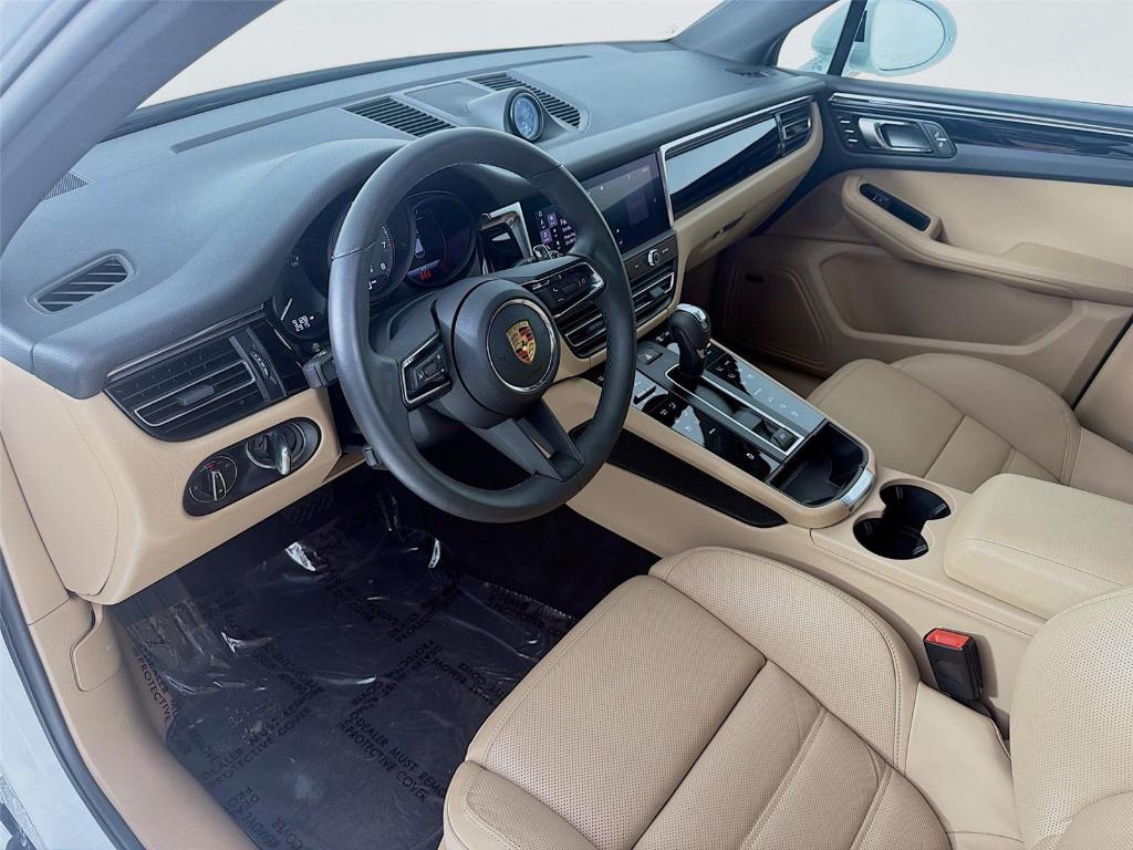 Porsche Macan 2025