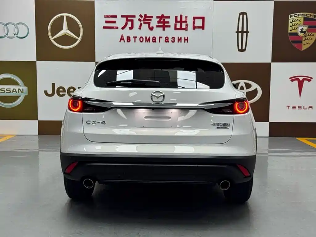 Mazda CX-4 2023