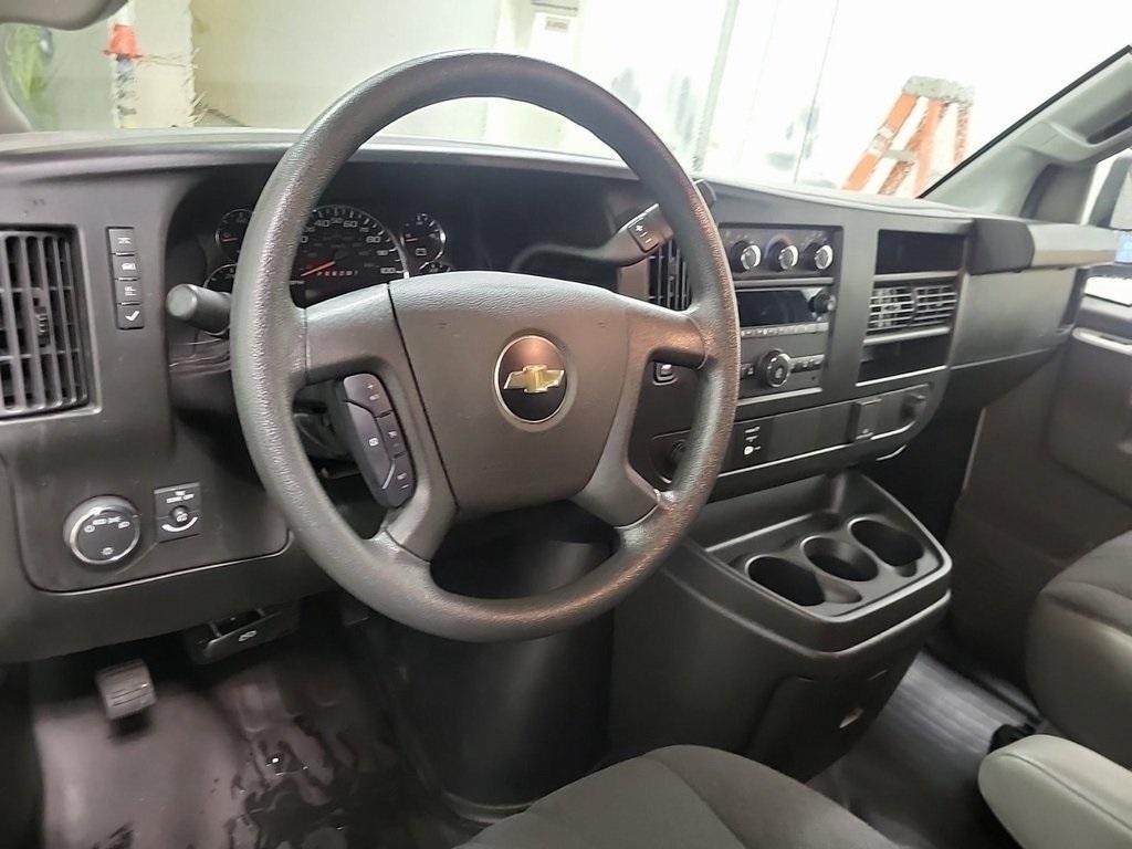 Chevrolet Express 2024
