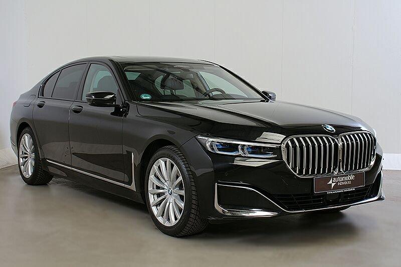 BMW 740 2022