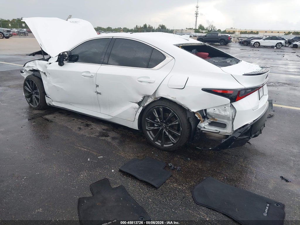 Lexus IS 2025