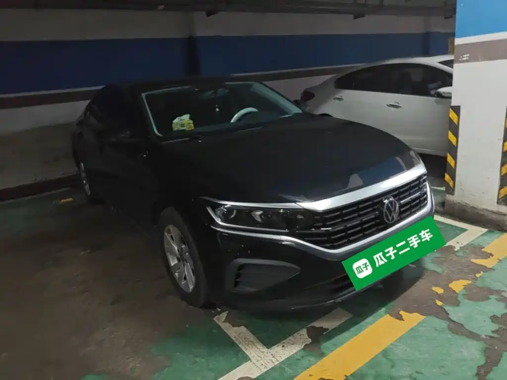 Volkswagen Passat 2025