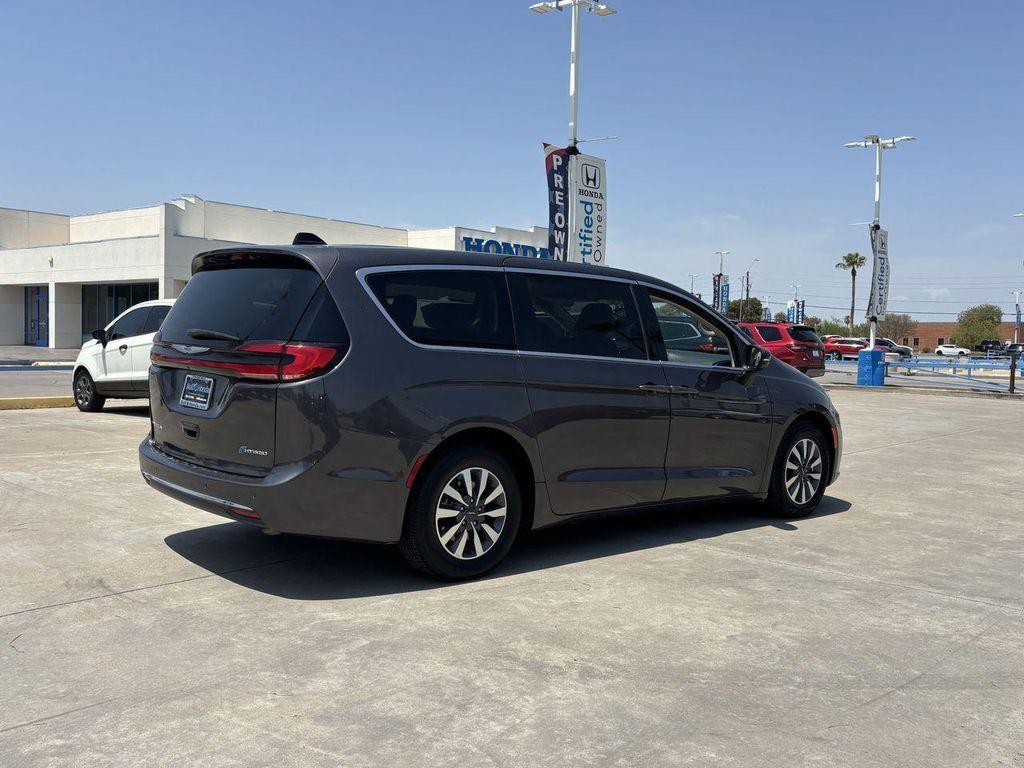 Chrysler Pacifica 2023