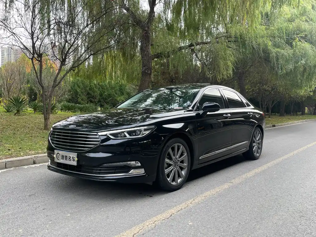 Ford Taurus 2021