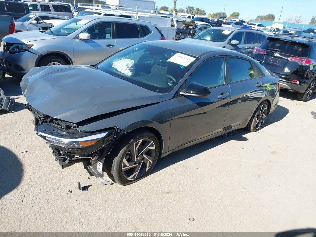 Hyundai Elantra 2025