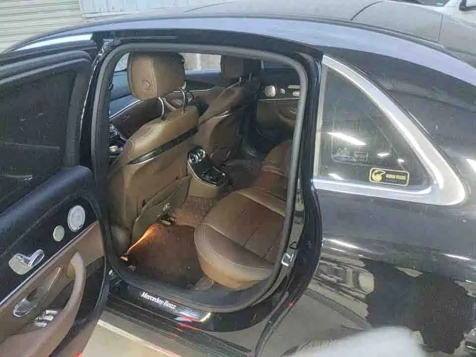 Mercedes-Benz E-Класс 2023