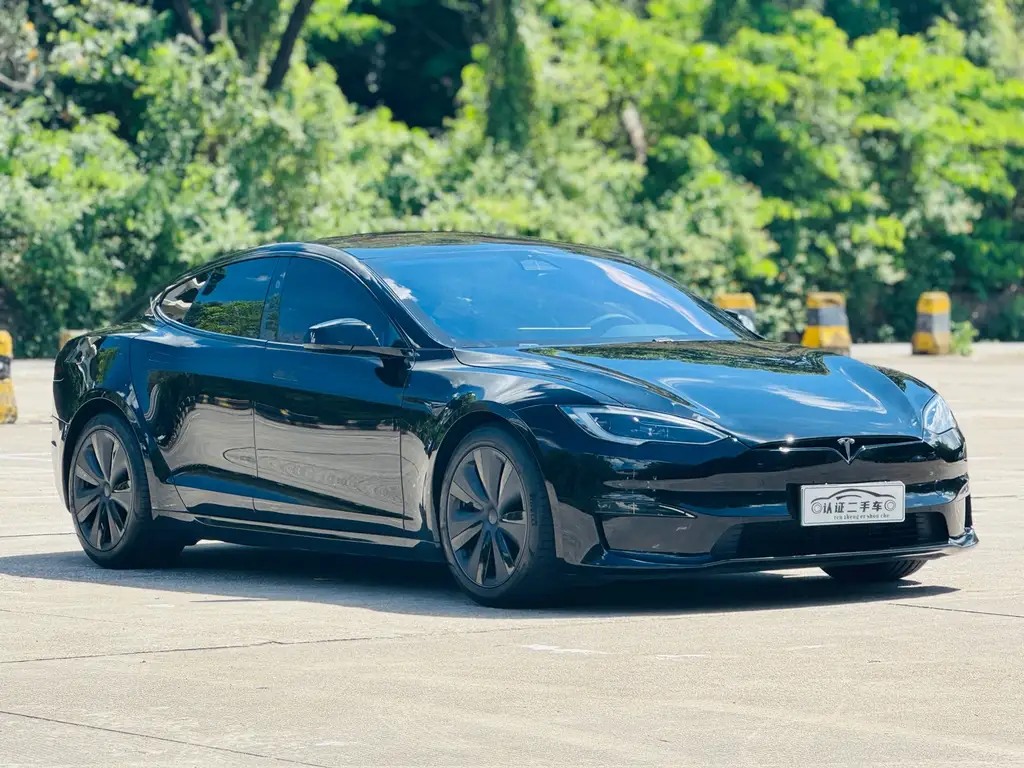 Tesla Model S 2023