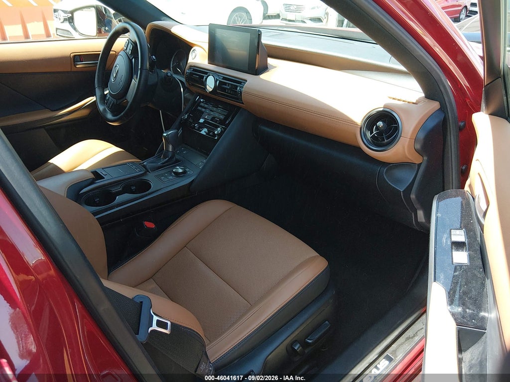 Lexus IS 300 2023