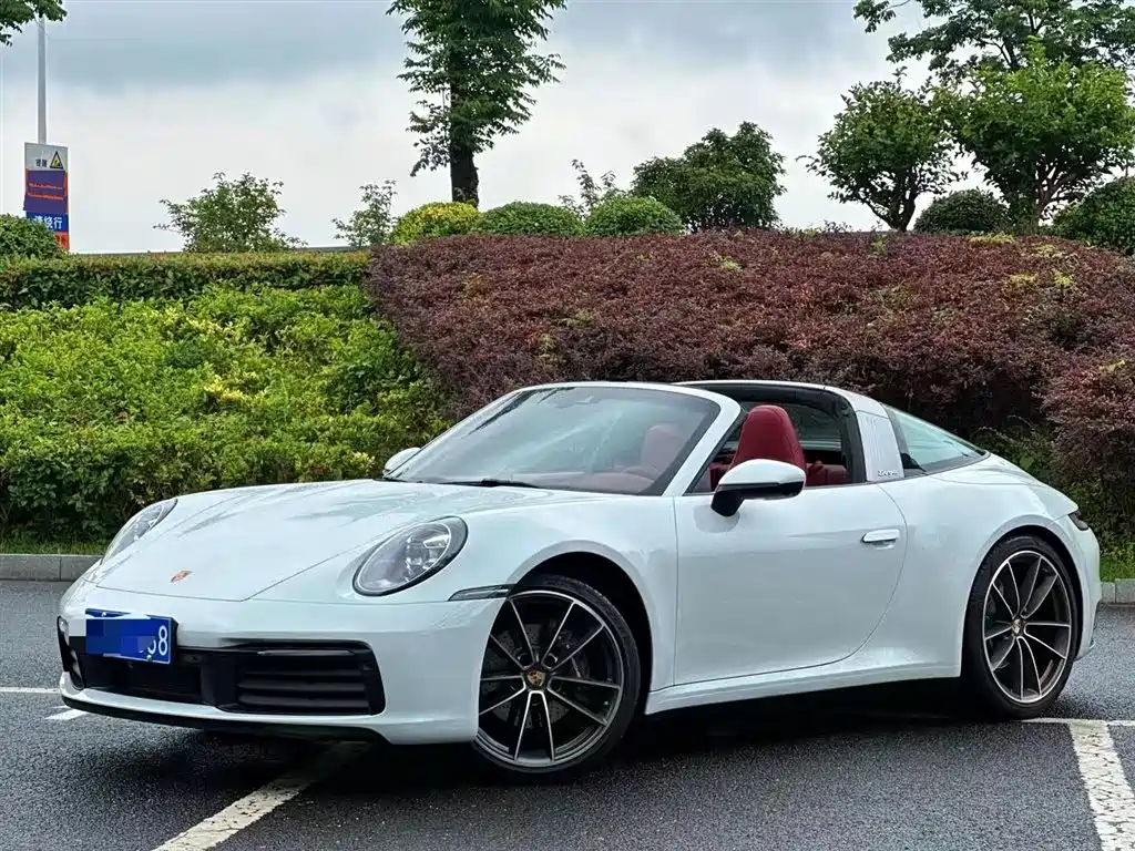 Porsche 911 2021