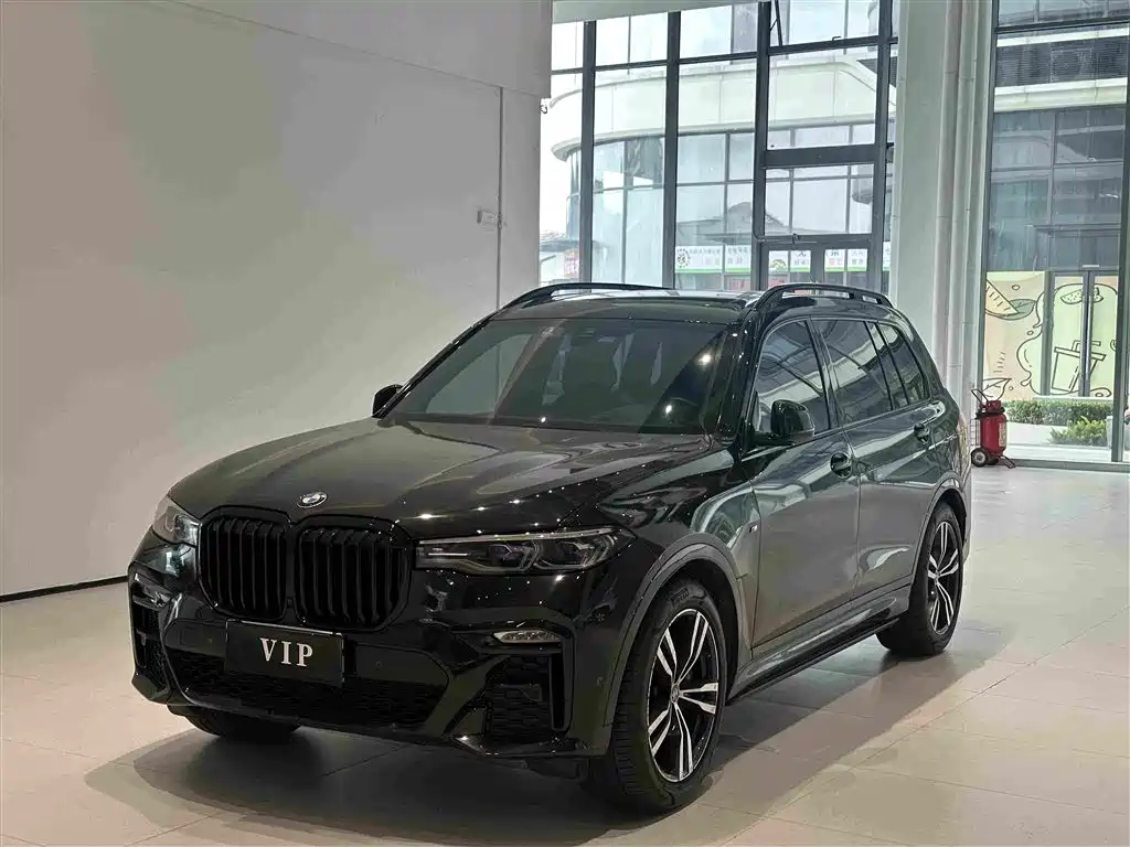 BMW X7 2021