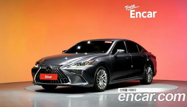 Lexus ES 2023