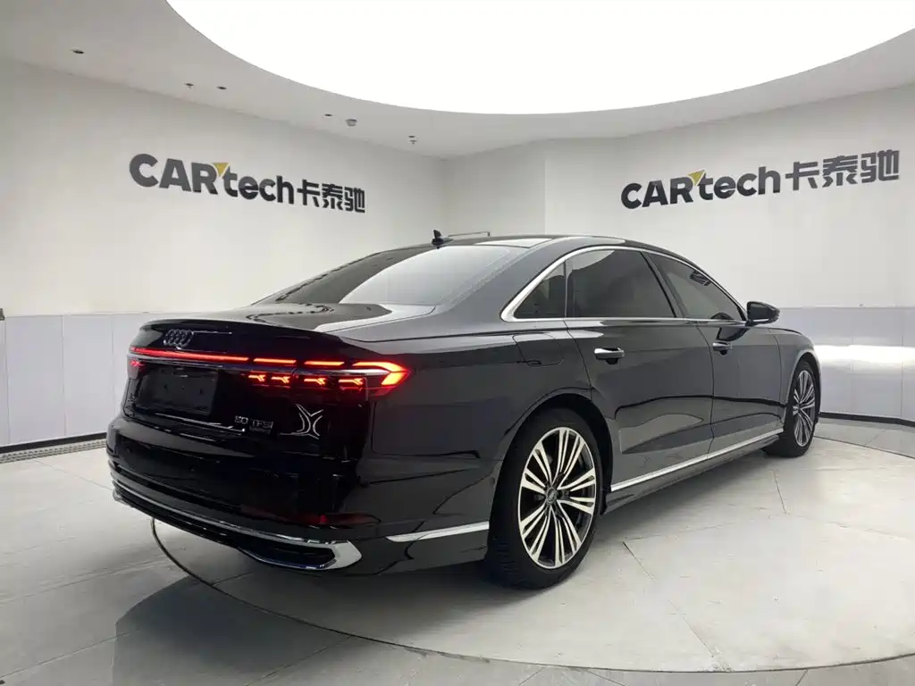 Audi A8 2024