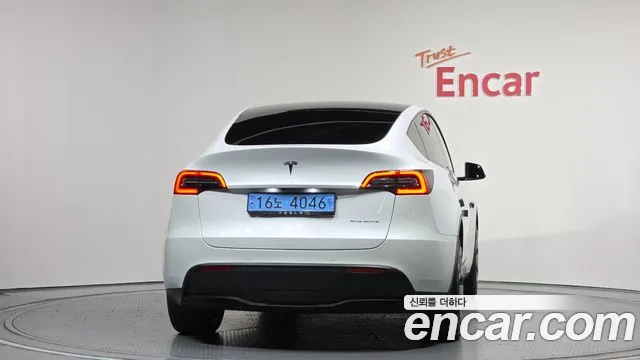 Tesla Model Y 2022