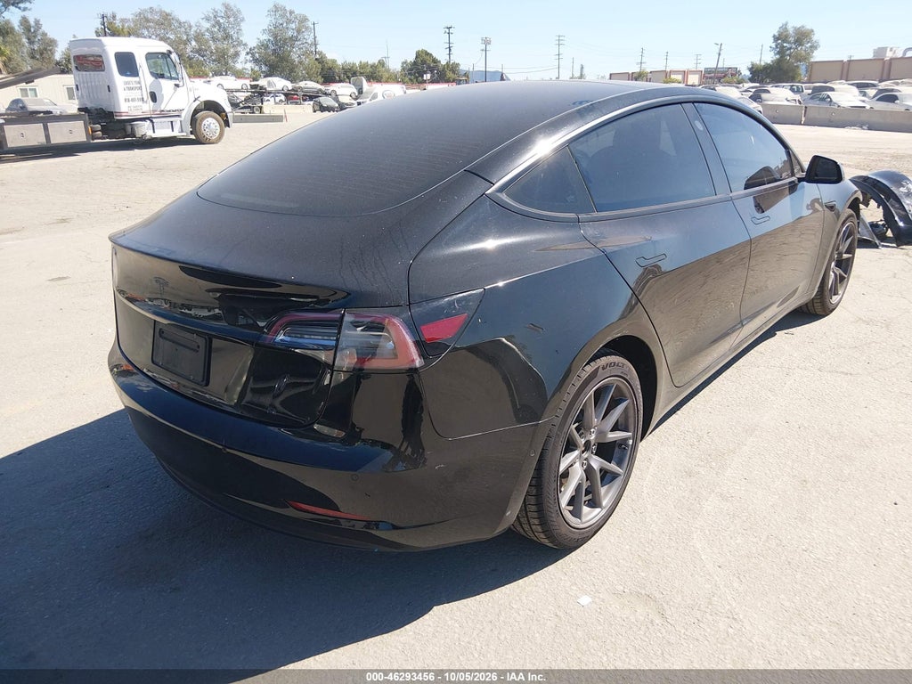 Tesla Model 3 2022