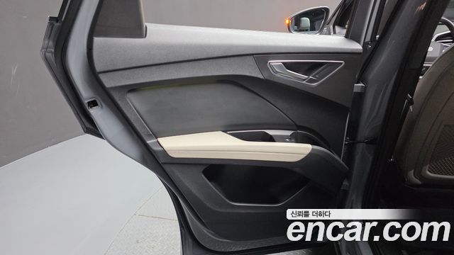 Audi Q4 e-tron 2023
