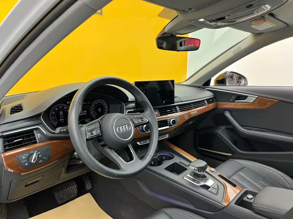 Audi A4 2021