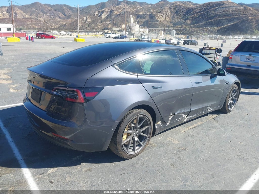 Tesla Model 3 2022