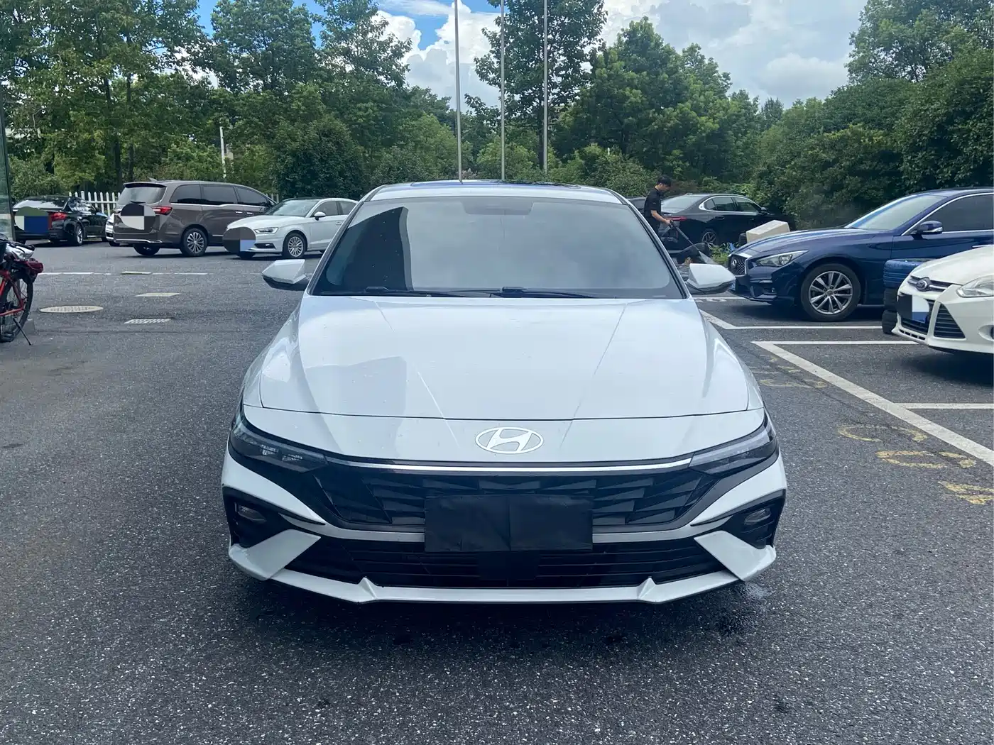 Hyundai Elantra 2024