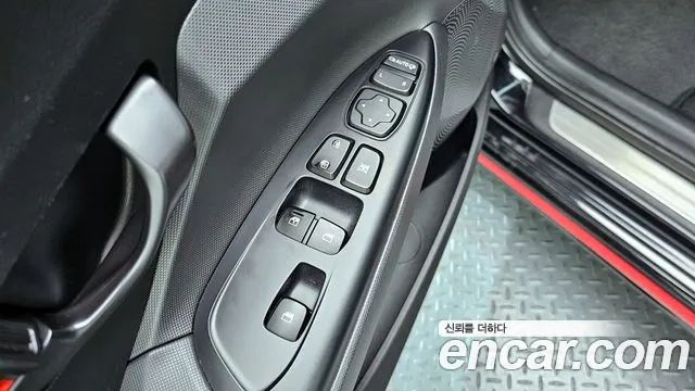 Hyundai Veloster 2021