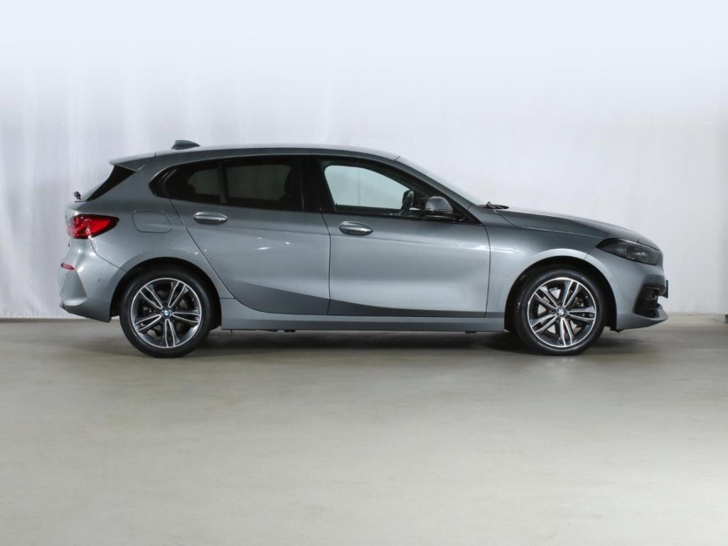 BMW 118 2022