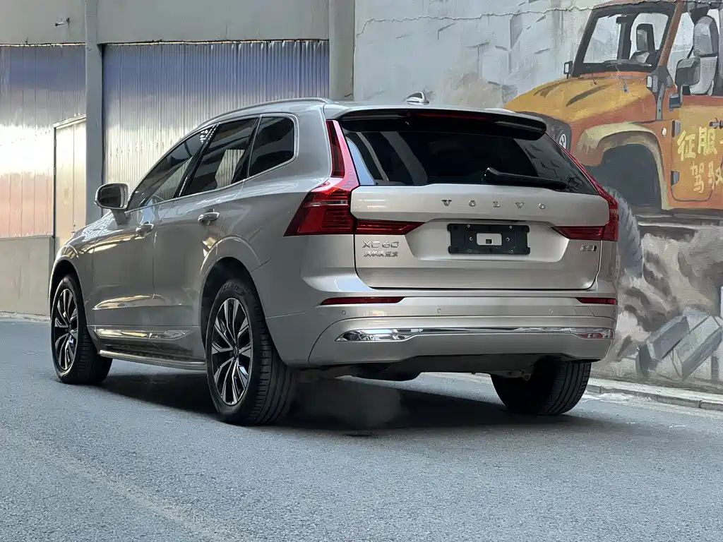 Volvo XC60 2022