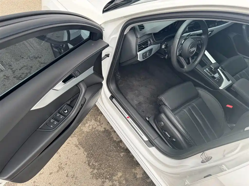 Audi A4 2021