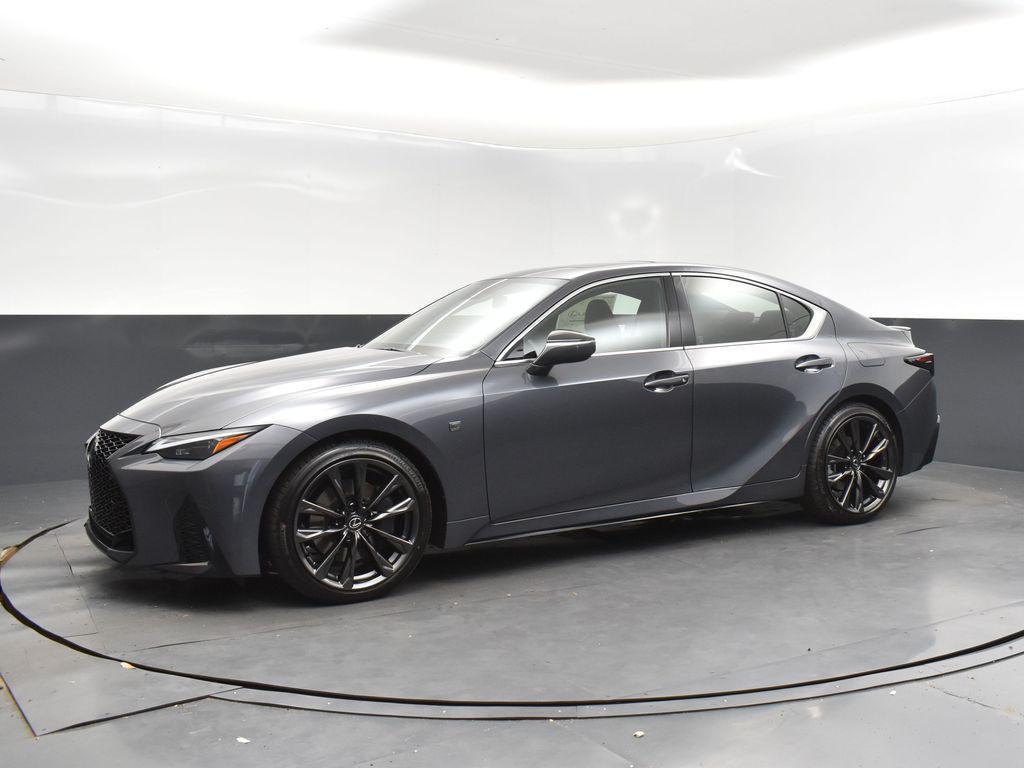 Lexus IS 2025