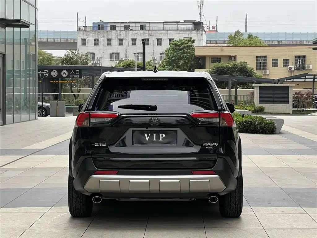 Toyota RAV4 2023