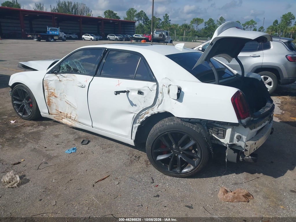 Chrysler 300 2023