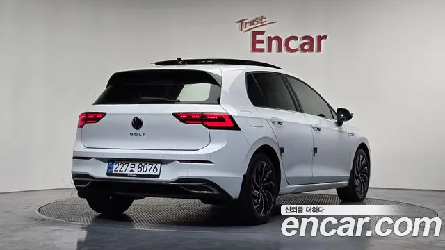 Volkswagen Golf 2024