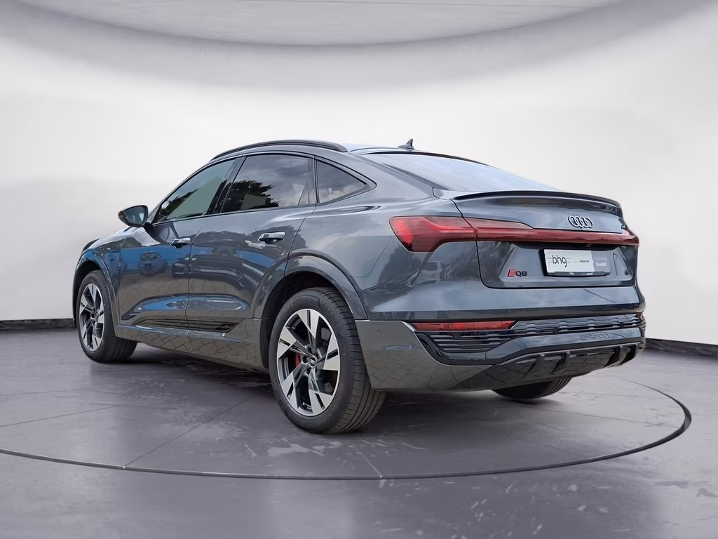 Audi Q8 2023