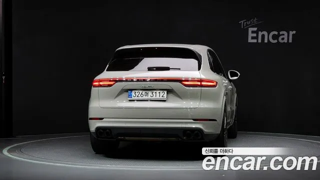 Porsche Cayenne 2021
