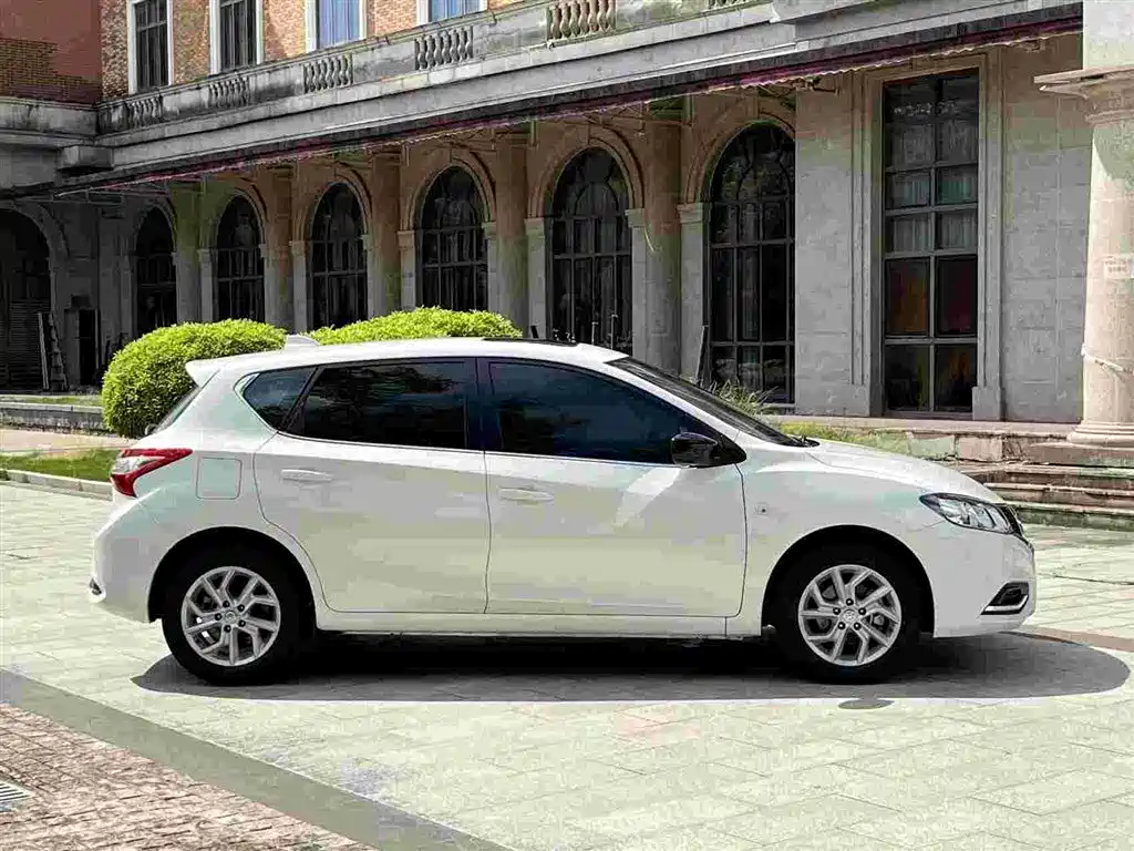 Nissan Tiida 2022