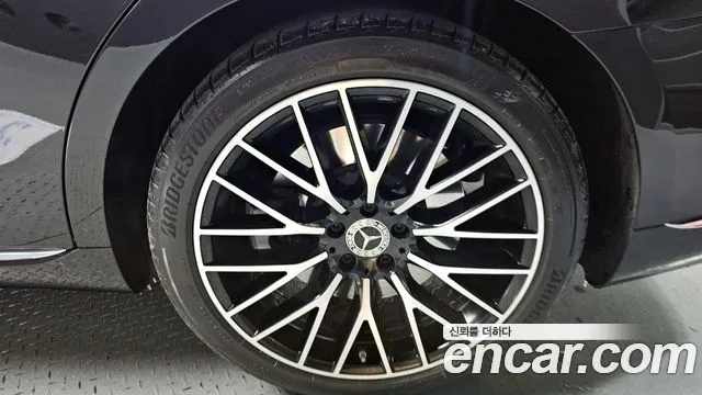 Mercedes-Benz S-Класс 2023