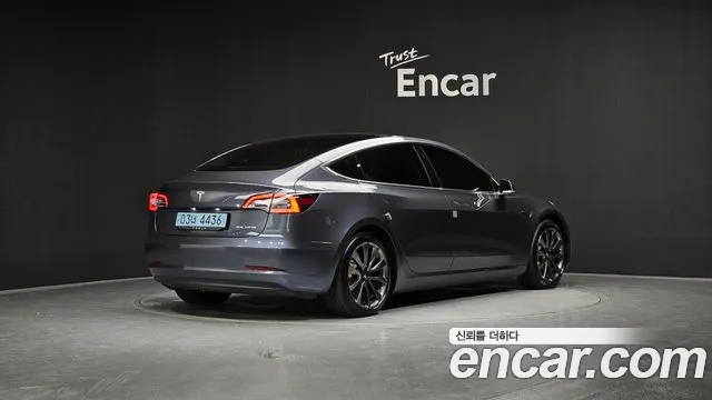 Tesla Model 3 2020