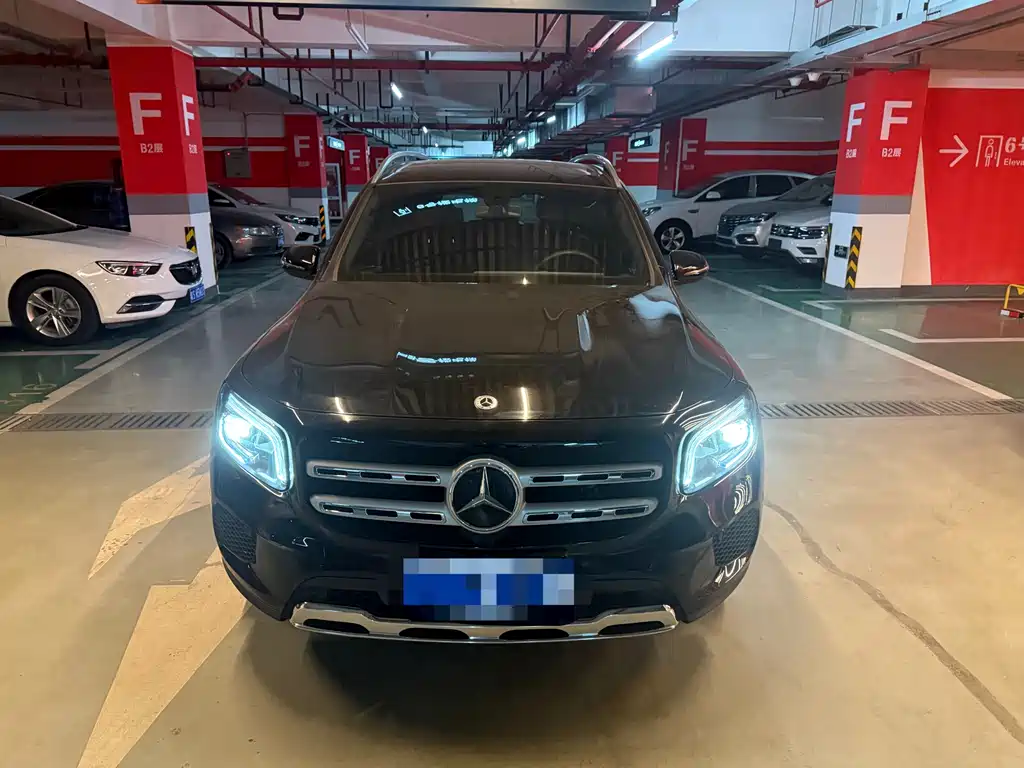 Mercedes-Benz GLB 2021