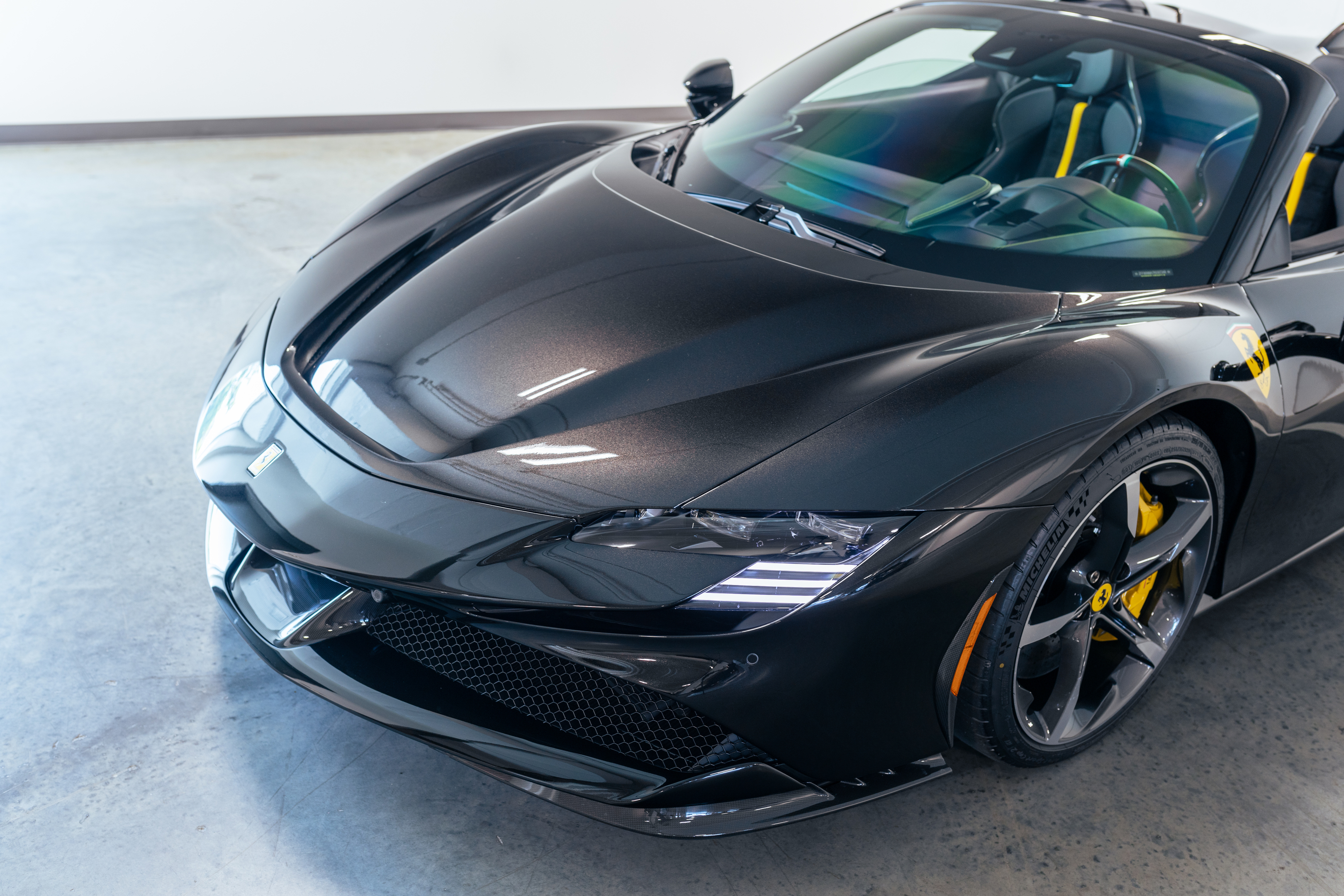 Ferrari SF90 2024