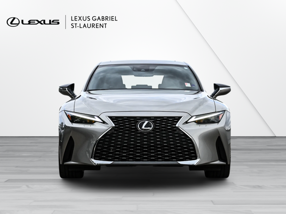 Lexus IS 2022