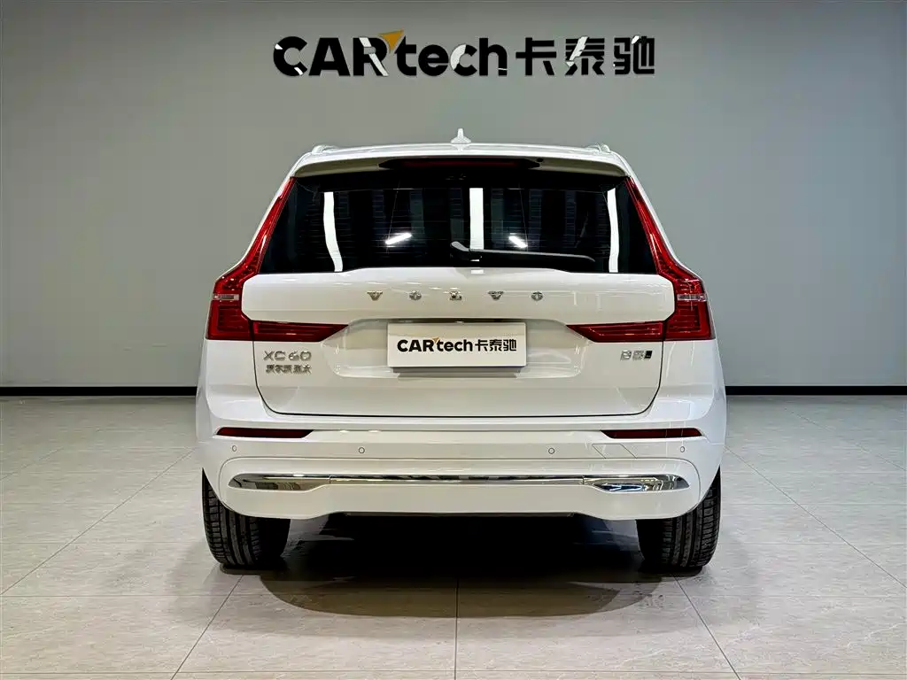 Volvo XC60 2022