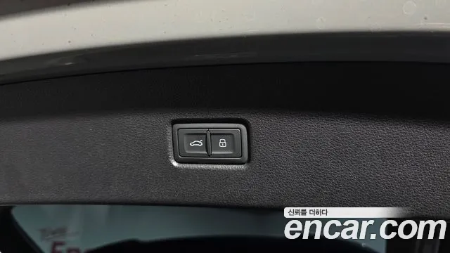 Audi SQ5 2022