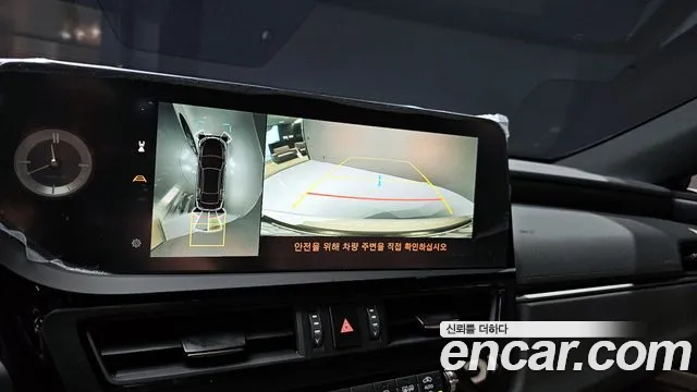 Lexus ES 2024