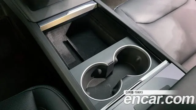 Tesla Model 3 2025