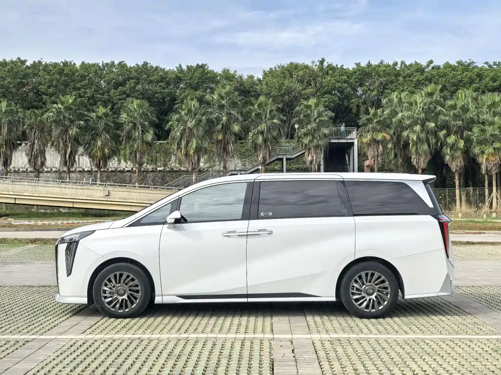 GAC Trumpchi M8 2023