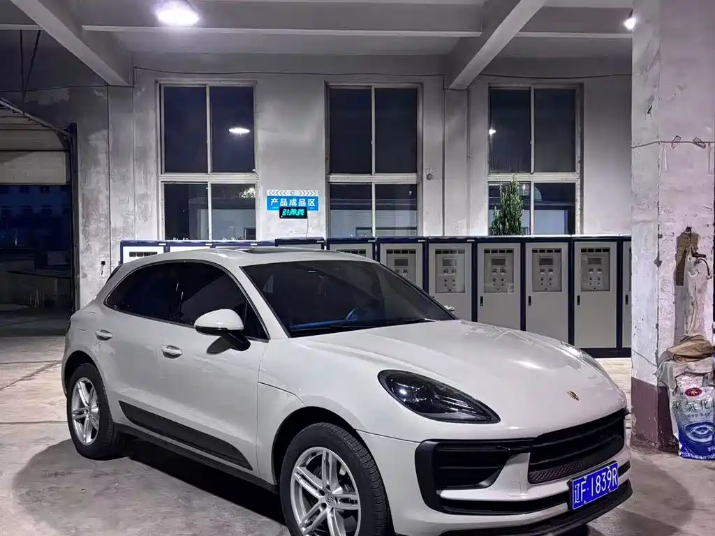 Porsche Macan 2024