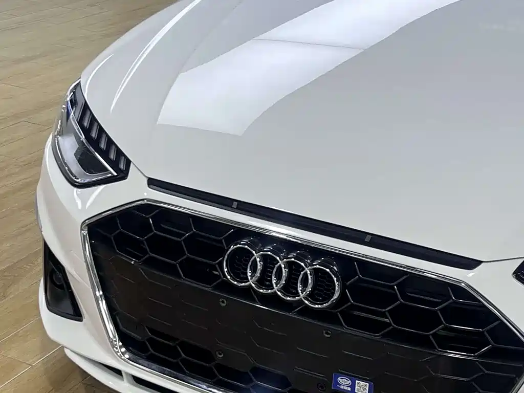 Audi A4 2023