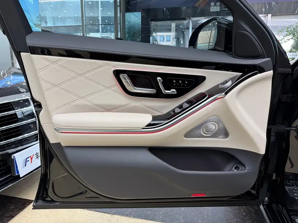 Mercedes-Benz Maybach S-Класс 2024