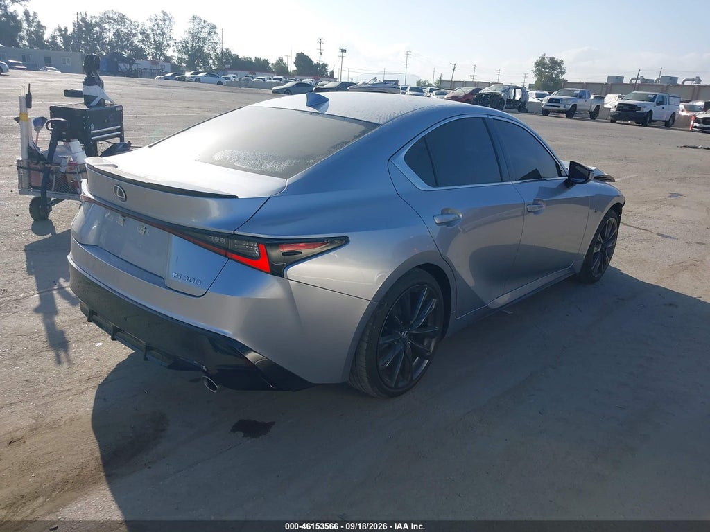 Lexus IS 300 2025