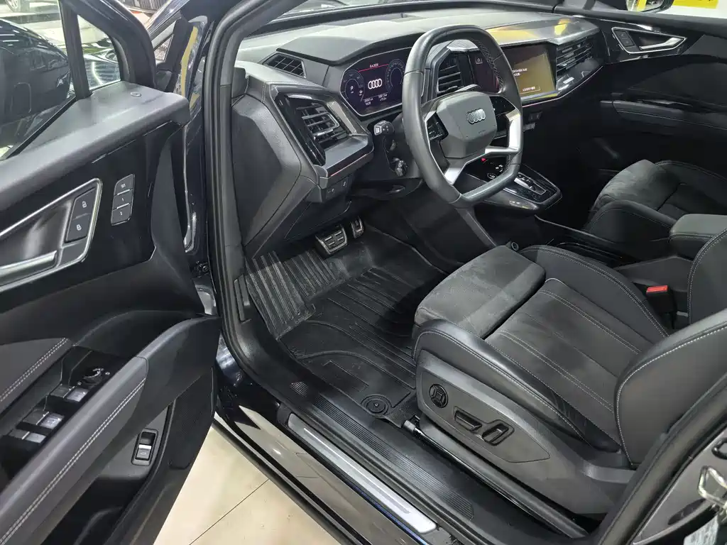 Audi Q4 e-tron 2023